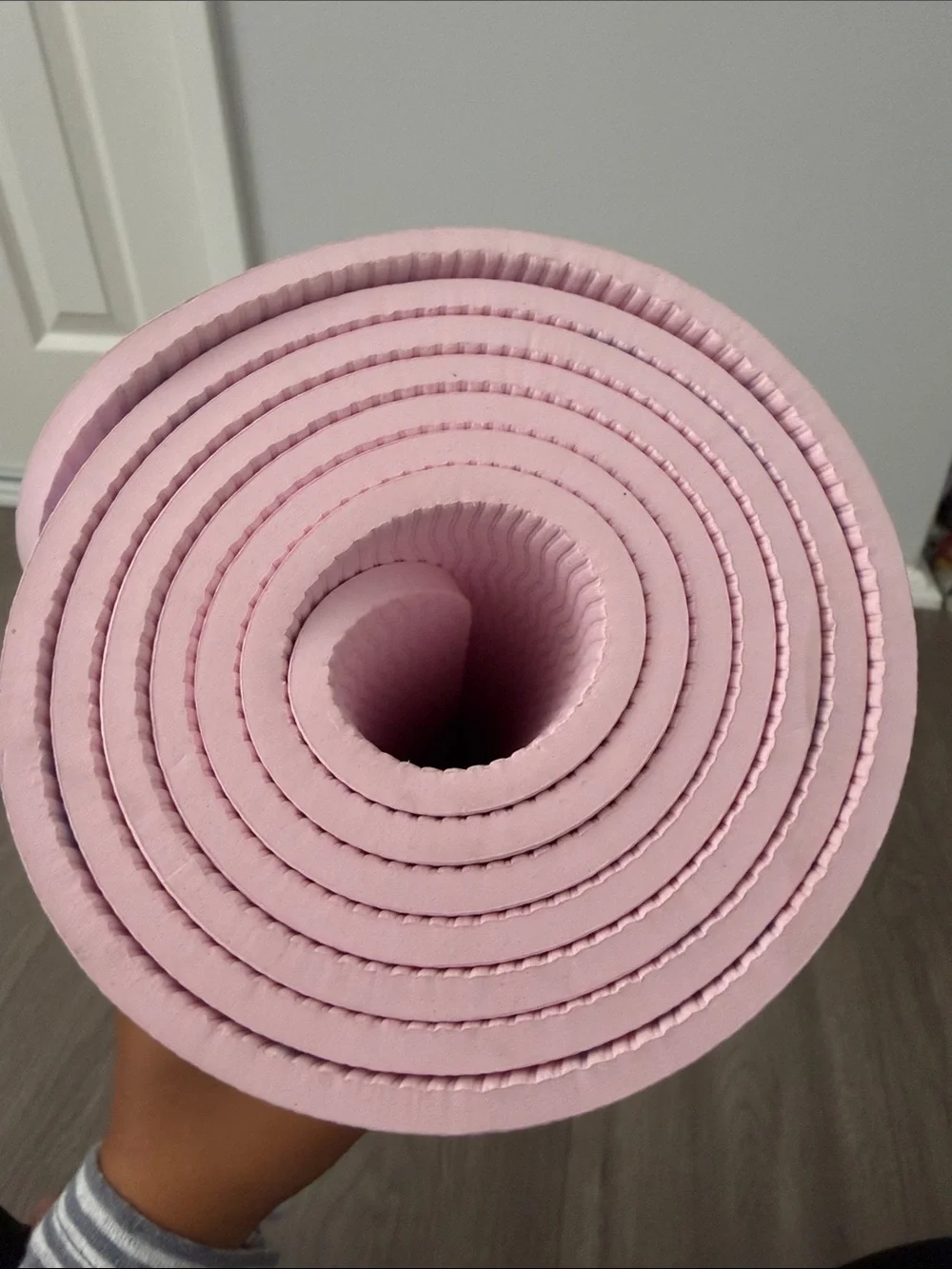 NWT Gaiam classic 6mm pink yoga mat